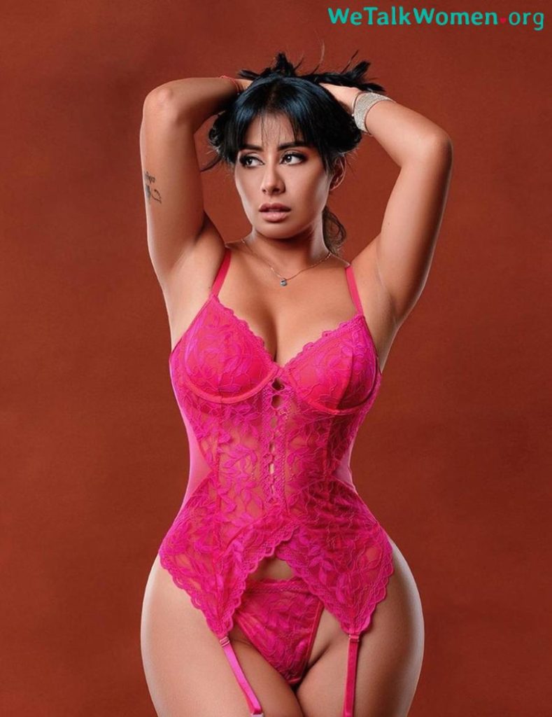 hot Ecuadorian woman
