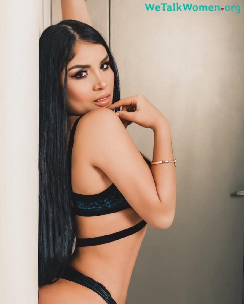 sexy Ecuadorian woman